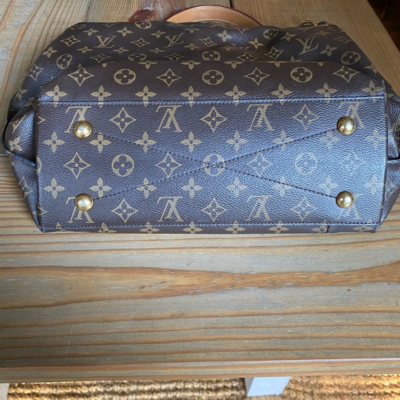 Louis Vuitton Métis Hobo - good condition, Comes with shoulder strap. - Picture 10 of 10